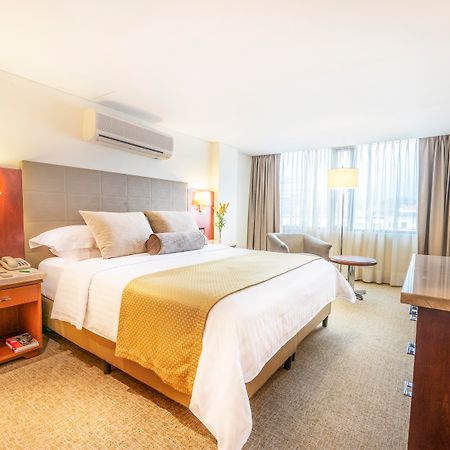 Bogota Plaza Hotel エクステリア 写真 A room at the hotel