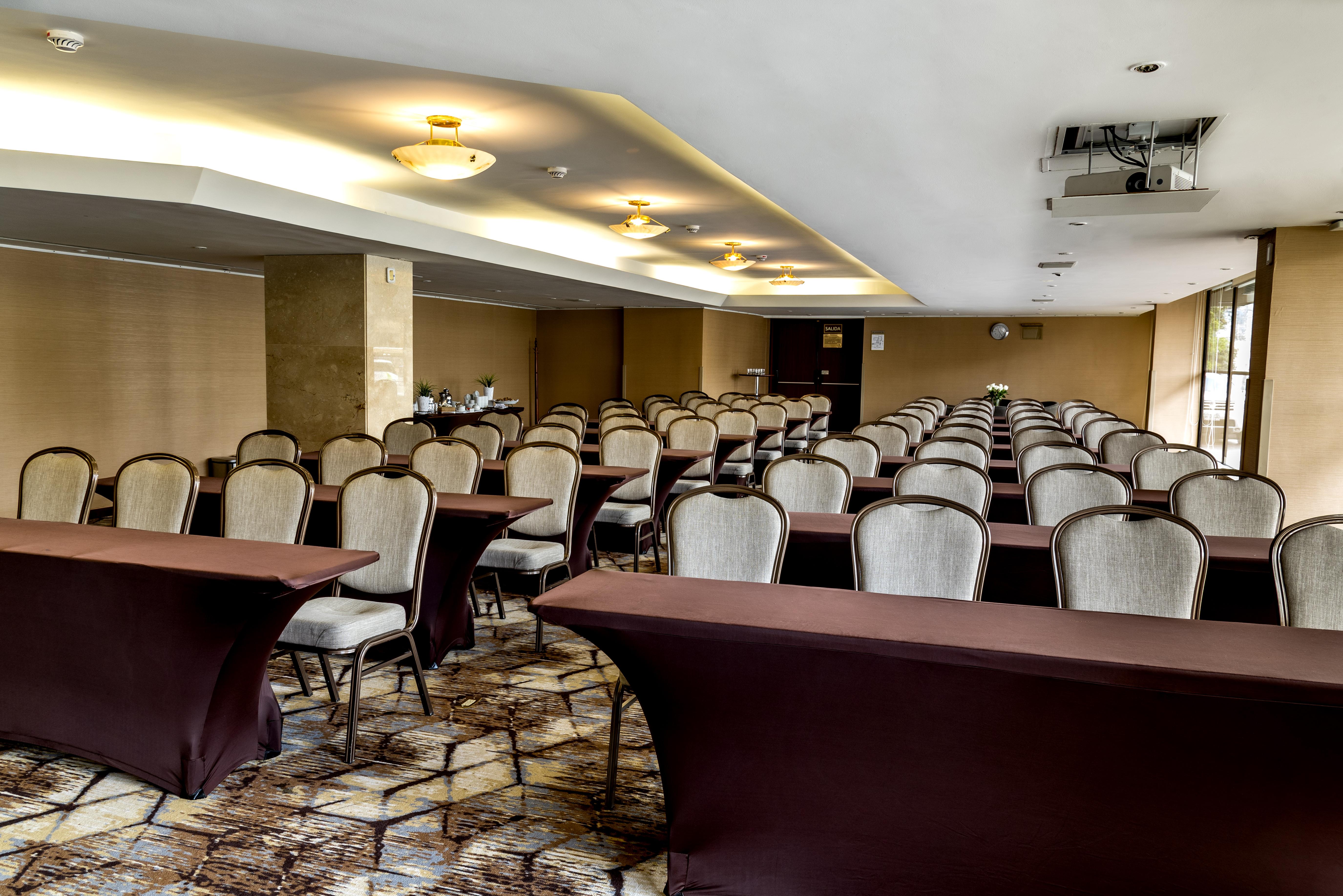 Bogota Plaza Hotel エクステリア 写真 A meeting room at the hotel