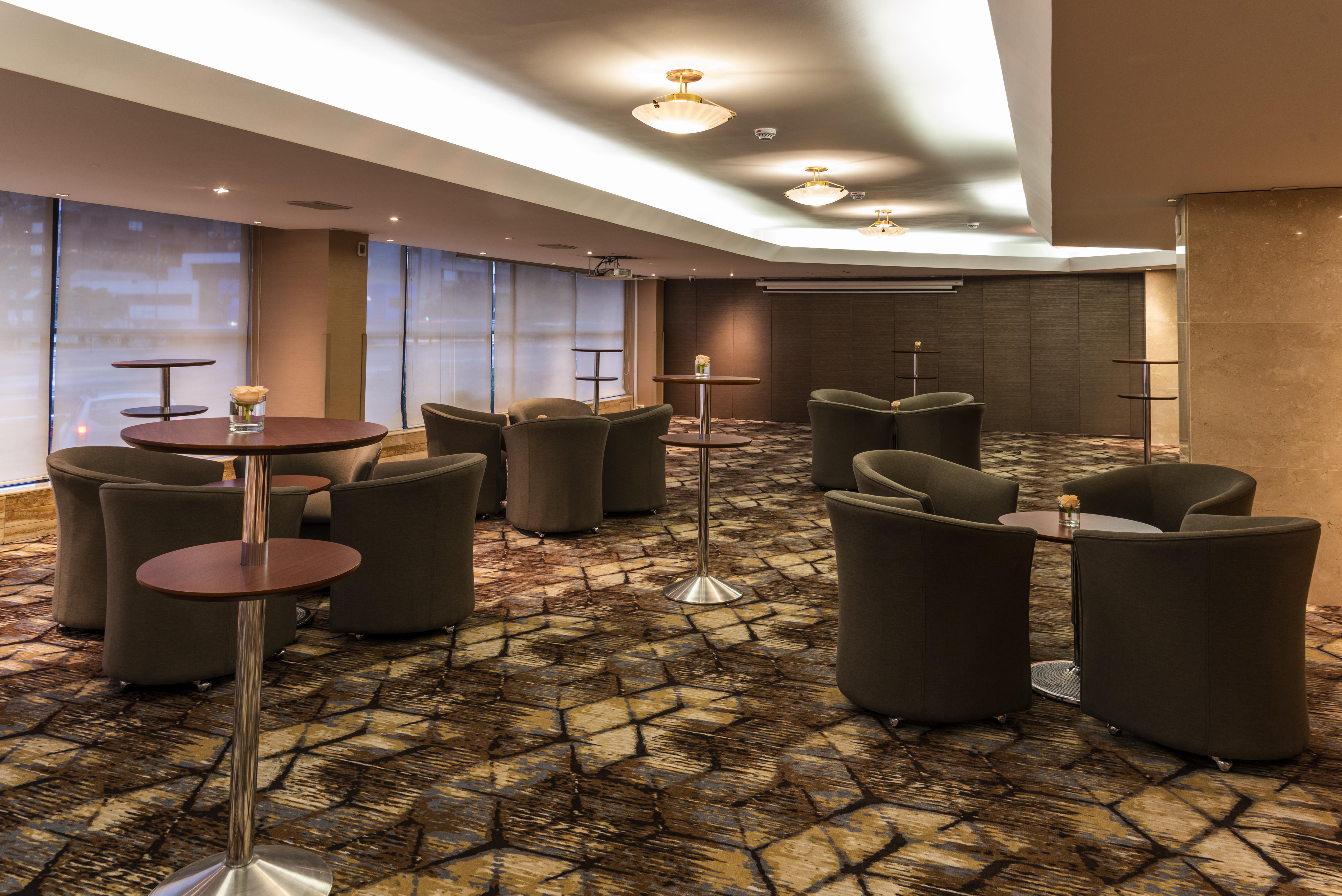 Bogota Plaza Hotel エクステリア 写真 The lounge at the airport