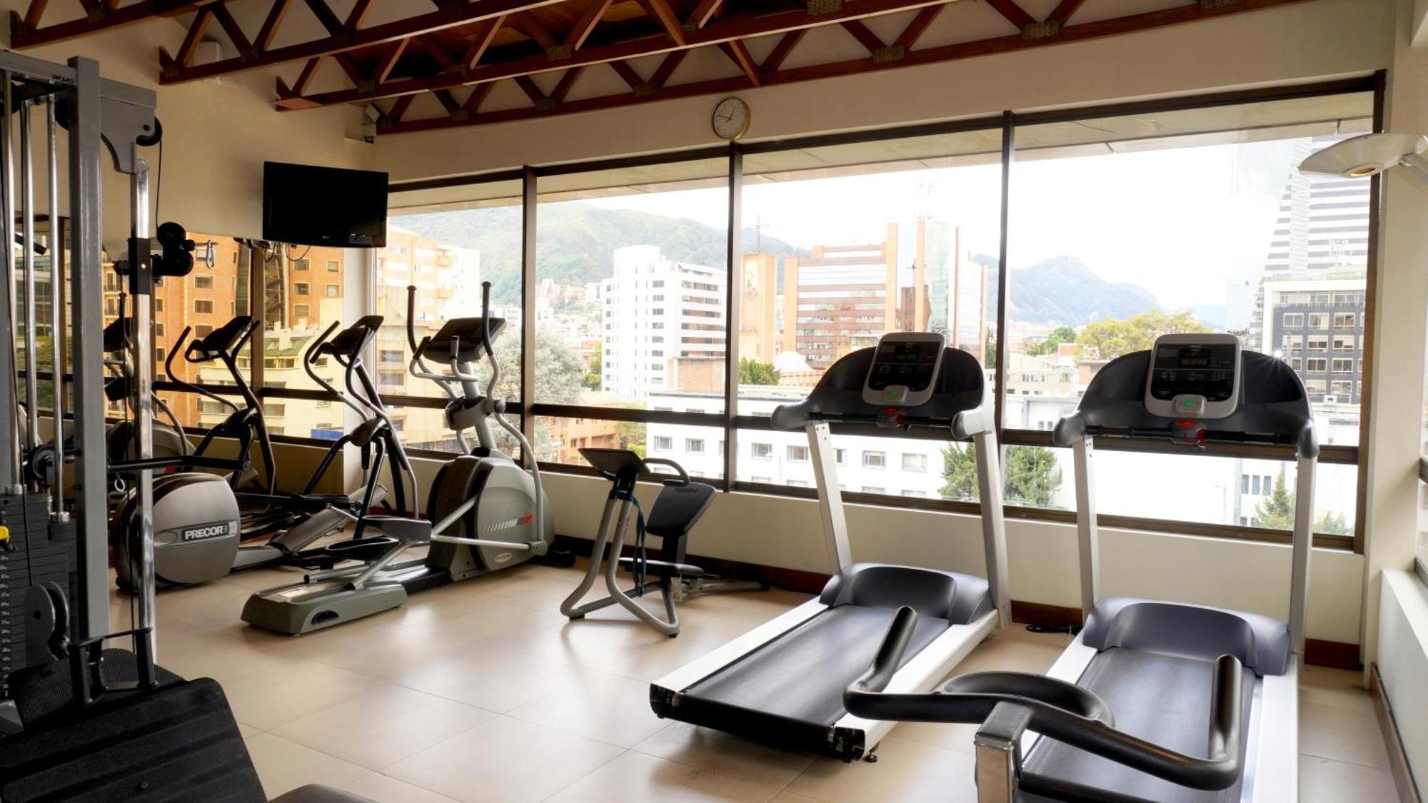 Bogota Plaza Hotel エクステリア 写真 A gym in Bogotá, Colombia
