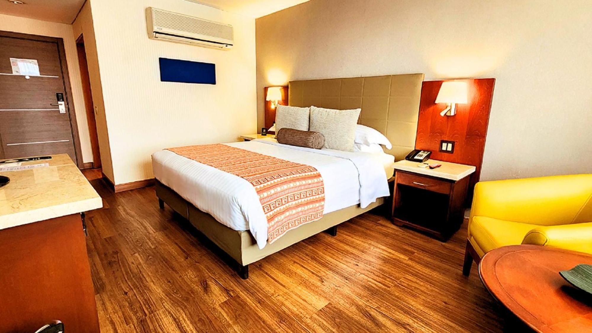 Bogota Plaza Hotel エクステリア 写真 A room at the hotel