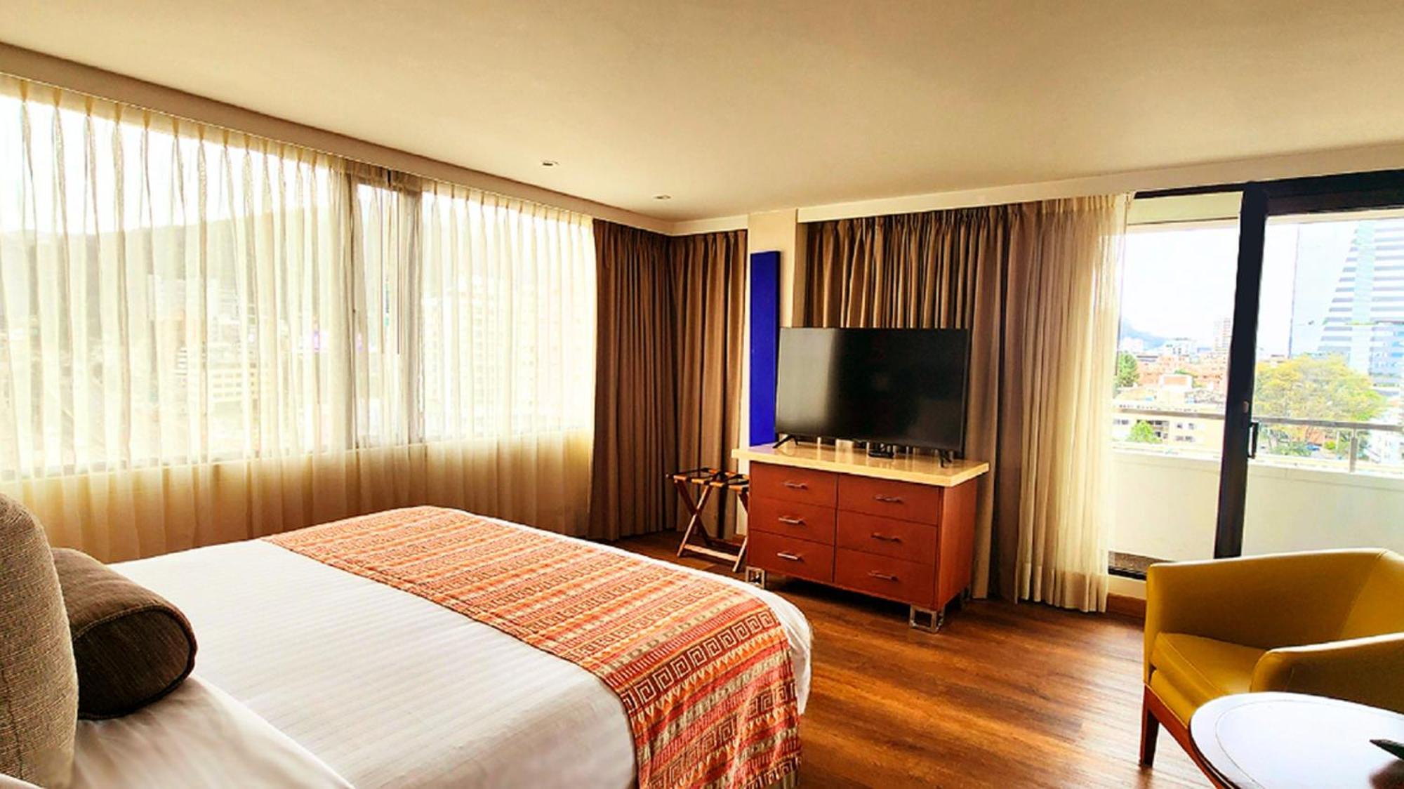 Bogota Plaza Hotel エクステリア 写真 A bedroom at the hotel